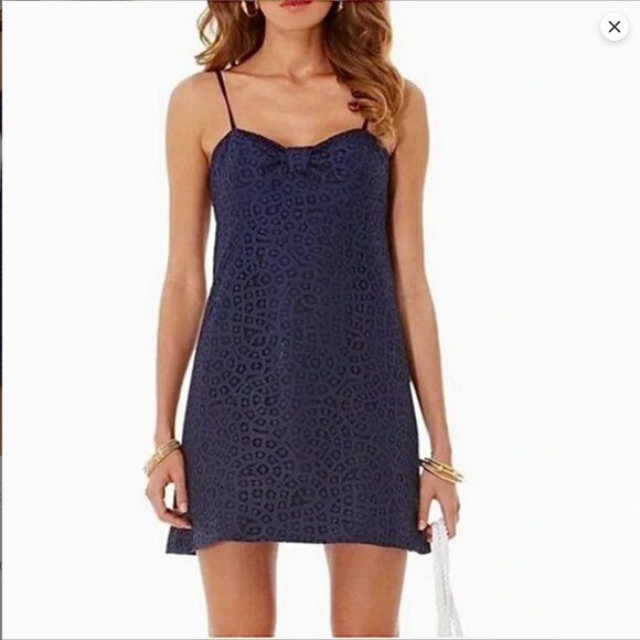 Lilly Pulitzer Dresses & Skirts - Lilly Pulitzer Karina Mini Dress in True Navy.  Size 00.  EUC.